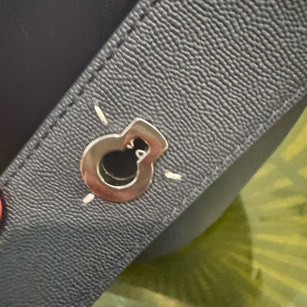 Elegant Black Tote Bag With Wallet — image 7 of 8